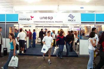 Estande da UNESP na FEVEST
