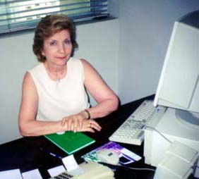 Profa. Dra. Cleide Trindade - Coordenadora do Programa Adote um Aluno