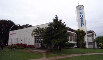 Fachada da biblioteca da FFC-Marília